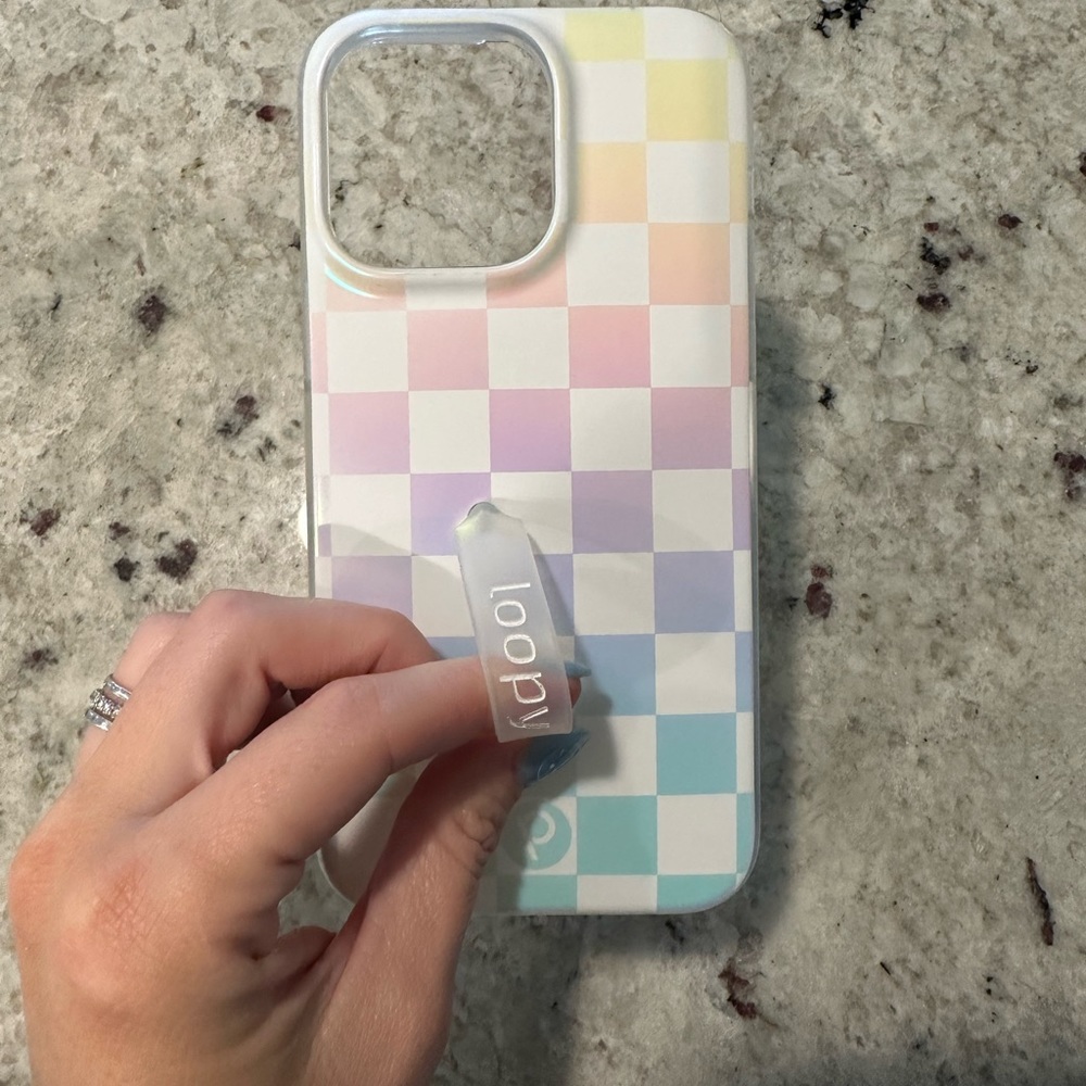 14 pro max loopy case